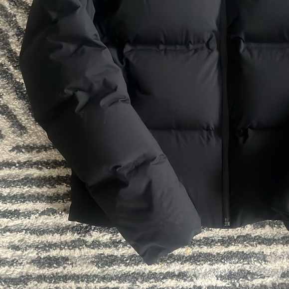 Aritzia Puffer Coat Waterproof - Like New - Picture 3 of 8